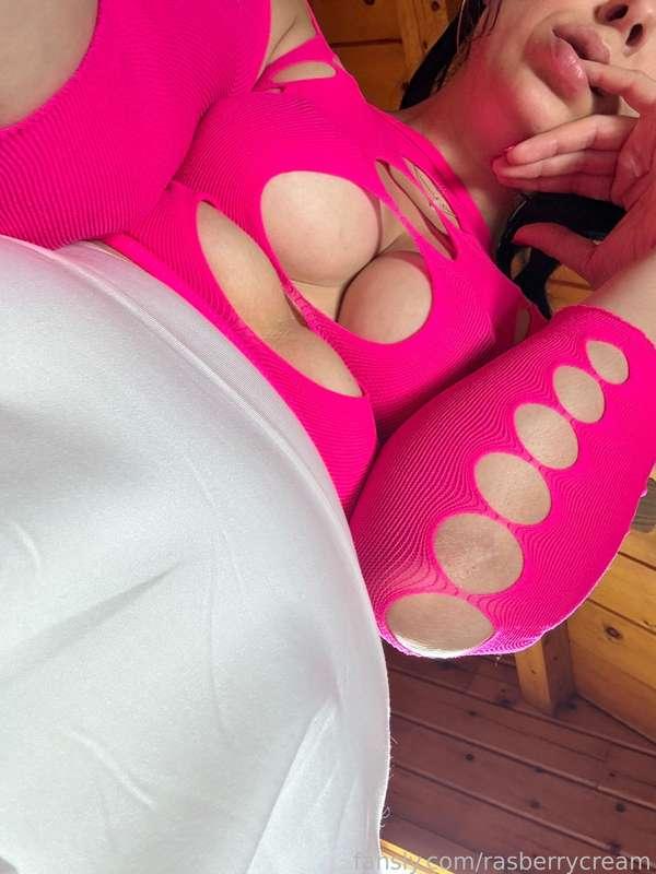 I thought my tiny boobies looked pretty here 🍒