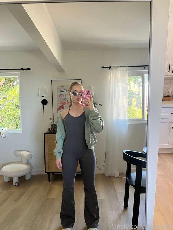 #blonde #sexy #hot #yoga #yogapants #ass #playboy #girlnextdoor #lips #pawg #tightpants #ass #booty