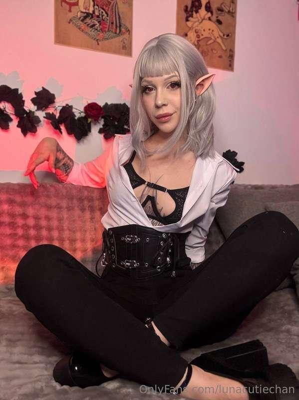 Mmm… Who wants to play with me tonight? 💕 I was a little nau..