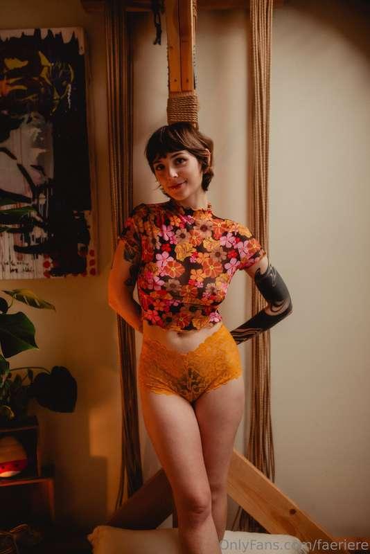 Sometimes I get in the mood to take a lot of cute sexy pics ..