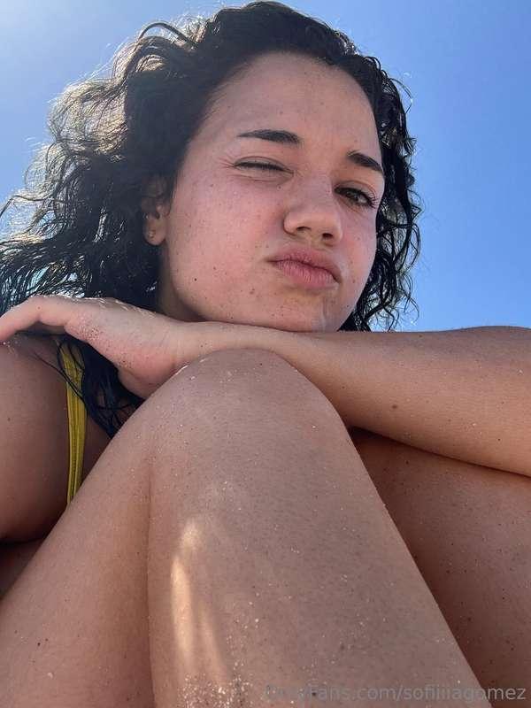 sad for no more beach days 😿
