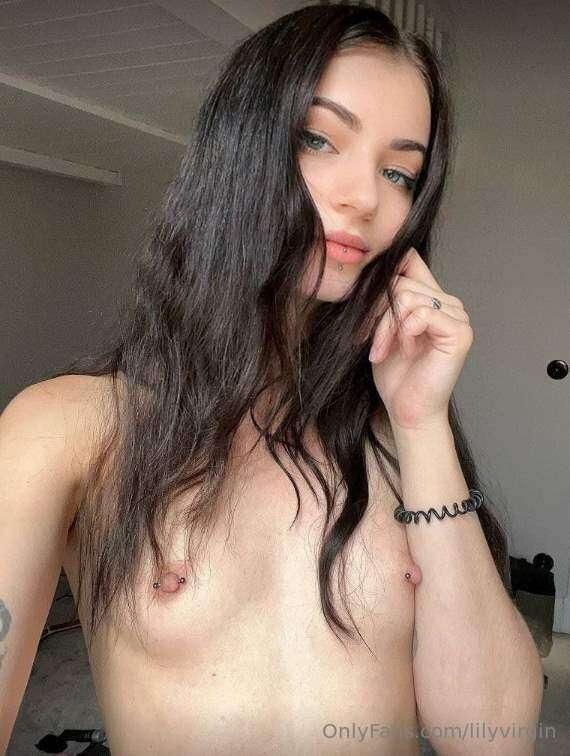 Hot @rachael_moon will fulfill all your dirty dreams 😈 Sweet..