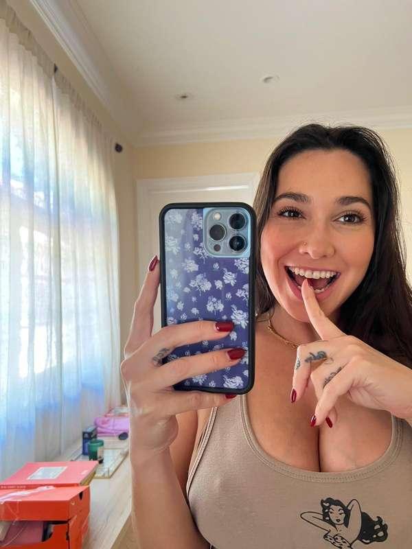 It's Super Bowl Sundayyy, make sure you cum with me before k..