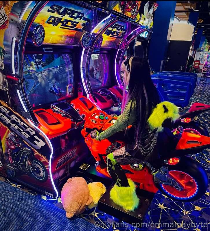 emmamaybyte image #2