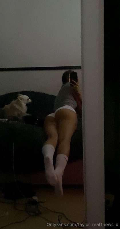 😴