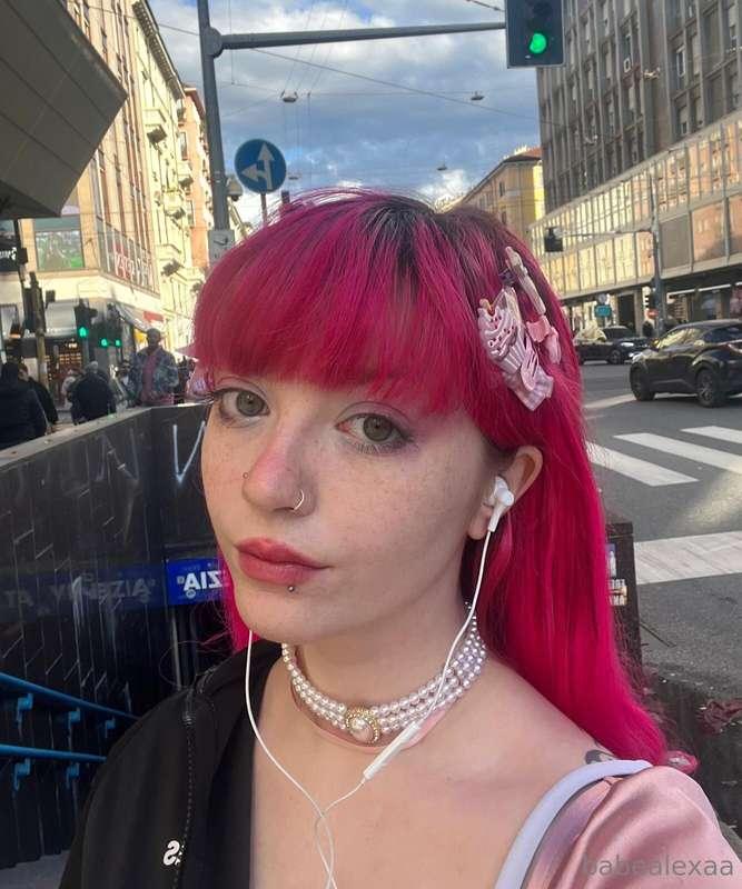 Faccio un po' di shopping e poi vado a casa. Voglio comprare..