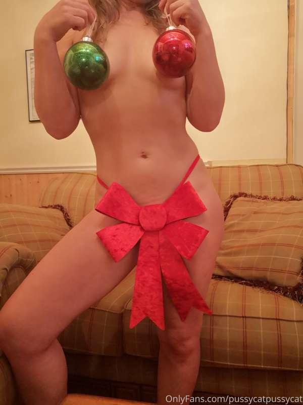 Merry Christmas and Happy Holidays to all! xxooo