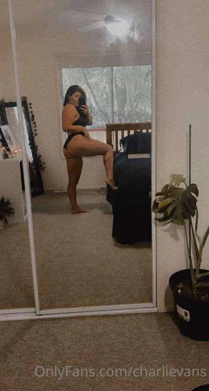 🍑 EVERYDAY IS HUMP DAY 🍑

free feet on the tl too (dm me to ..