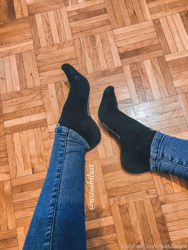 Who likes socks?😜