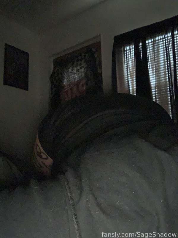 My butt looked nice this morning when I woke up, who wants to spank it? Sub to see more uncensored booty in other posts! 🖤