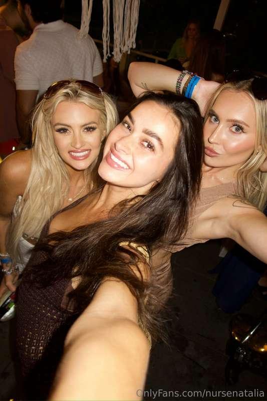 Cannot wait to be with them tomorrow 😍   https://onlyfans.co..