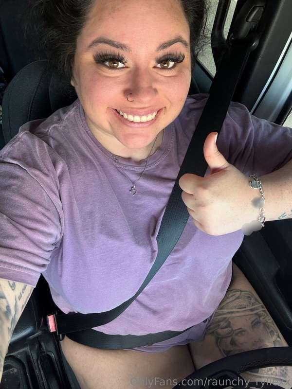 Good afternoon! Just left therapy 🧘🏻‍♀️ always helps my ment..
