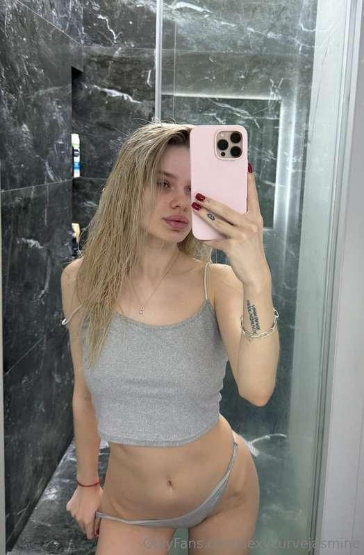💞Hello, I’m Sylvia @sylwia_laly, 🥰 I’m 20, and between lectu..