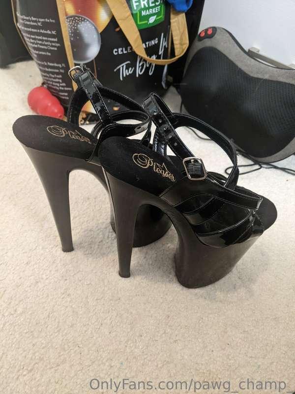 I got my first pair of stripper heels!! 😈 who wants a video?..