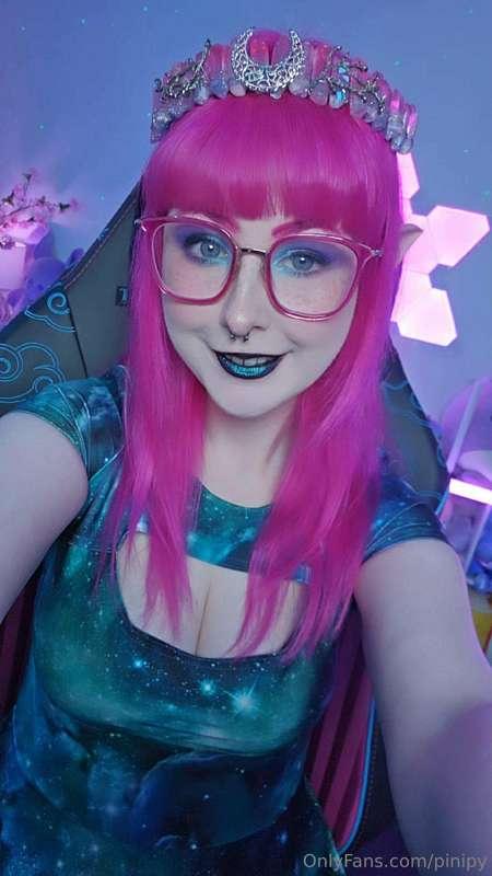 Live on http://twitch.tv/pinipy !!! Join me for FaeFarm + Ba..