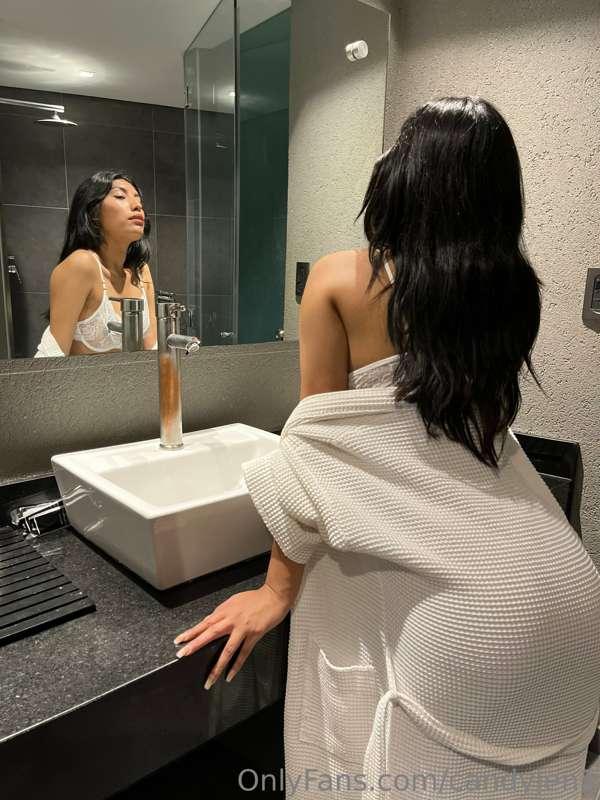 Honey…let's have a hot sexting or video call and run togethe..