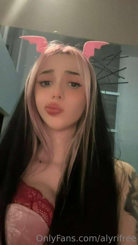 Feeling silly today, What are you up to?🧐
