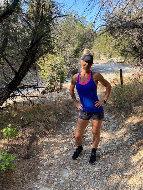 Lot of hiking today 😊😊