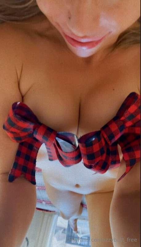 I got you a couple presents to unwrap 🎁🎁