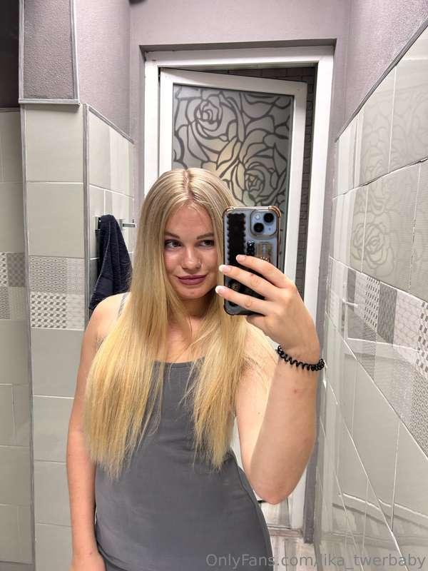New hair colour! New me🤩 What do you think? Fun fact: I’m na..