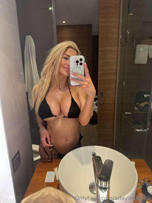 I'll be waiting for you to come home from work like this 👀