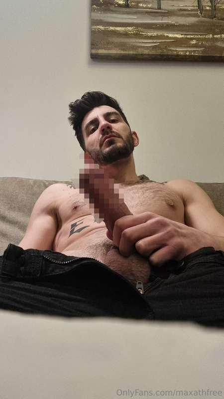 DM me  on @maxaesthetics i want to be naughty 😈