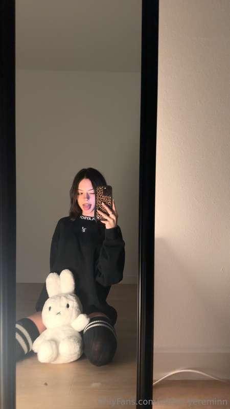 your weekend starts with me 😗