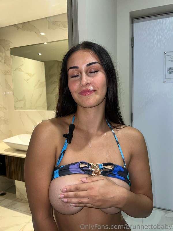 I love getting my face covered in cum🤤 (from my super sloppy..