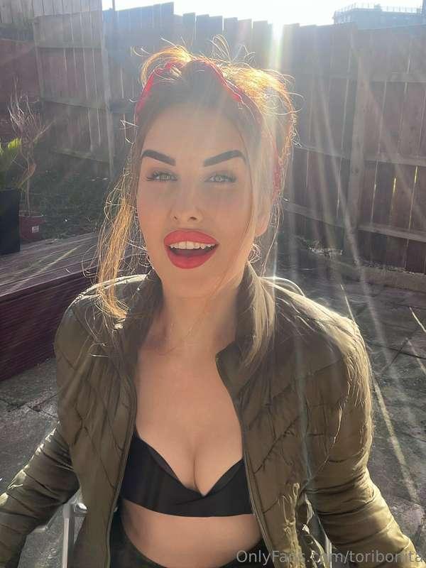 Have a lovely Saturday babe 🦊🥳