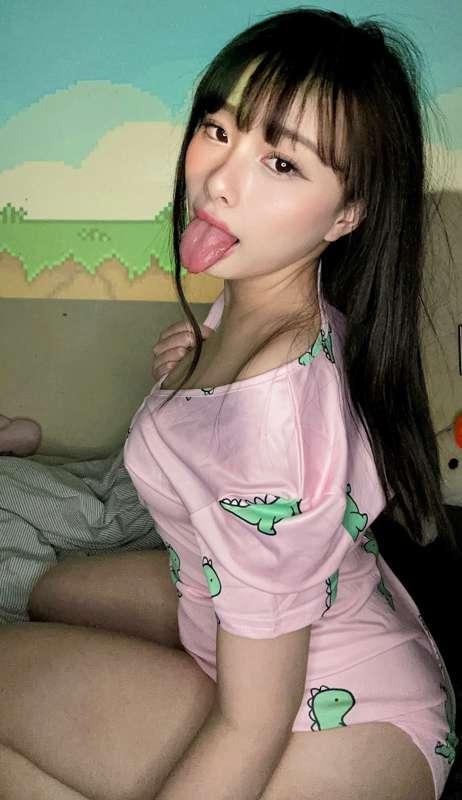 take your pajamas off and lets have some fun 😘
