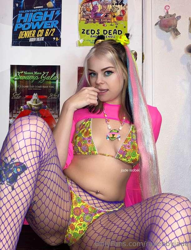 rave fairy gf 💘✨
@jadeisabel
