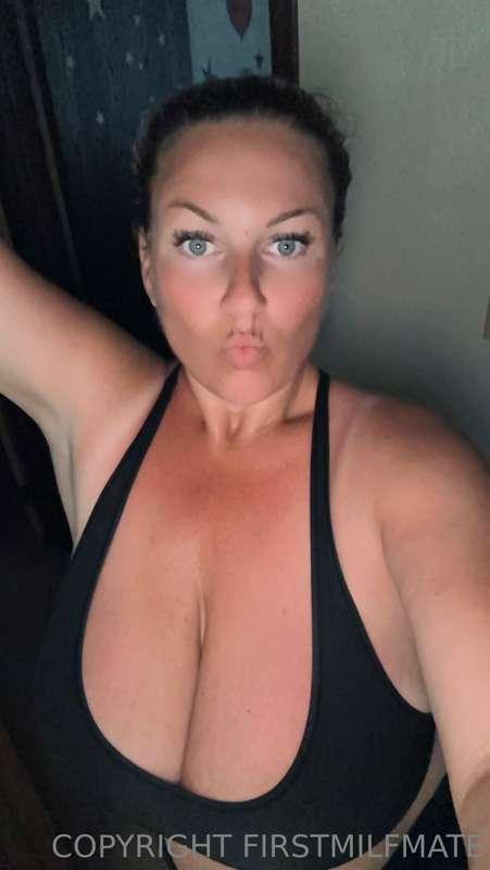 W🖤C🖤W
xoxo

@captainbigtits 
@firstmilfmate