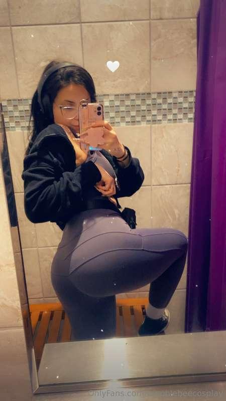 Also before I get flooding messages asking about my b/g vids..