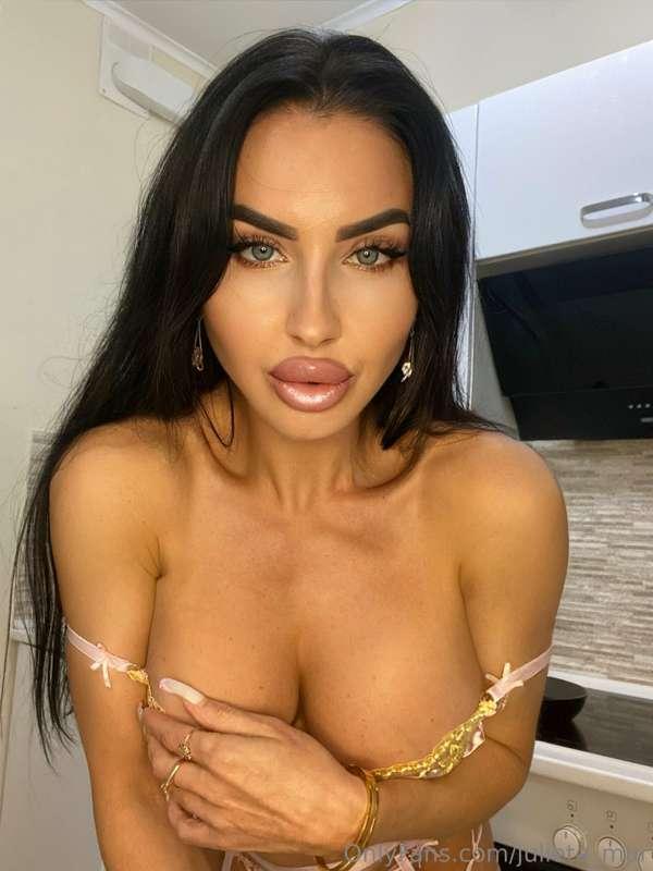 I want to show you something🤭🤭😈