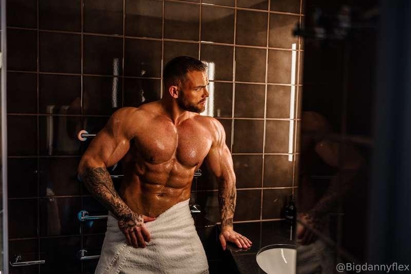 What about a shower to get fresh 🍆