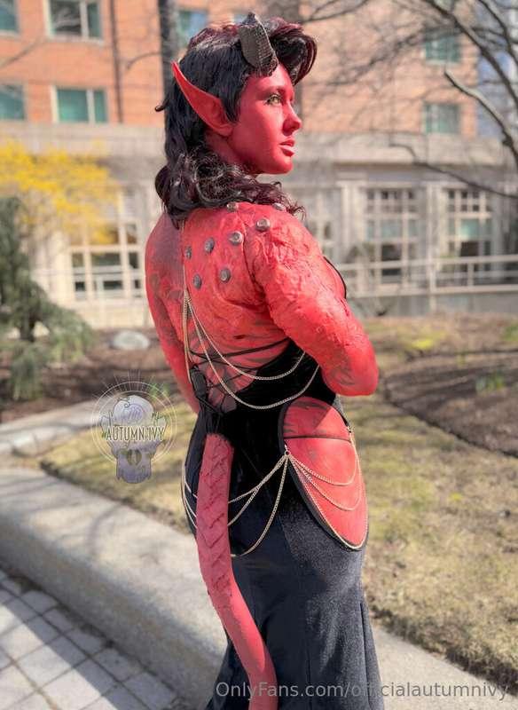 *SPICY BUFF TIEFLING WIFE - FORMAL EDITION!* Tips are very a..