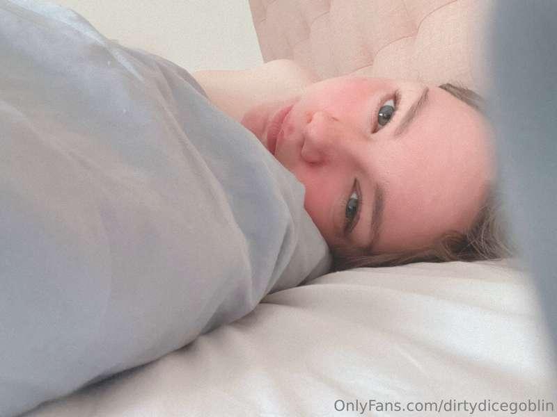 Stay in bed all day kinda day 💖