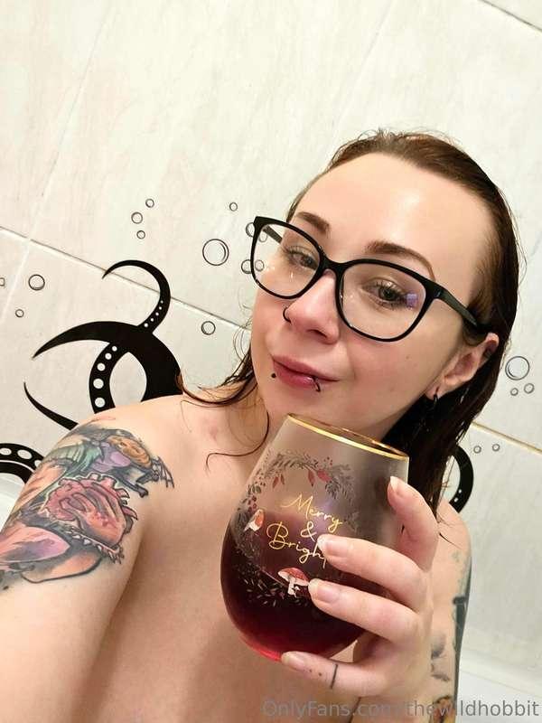 Bath with me baby🥺  Do you like me like that? All natural 🤗