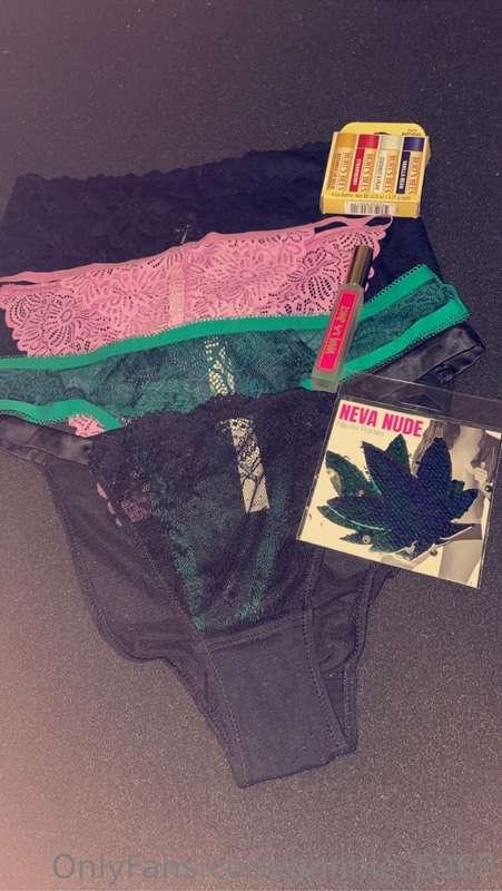 Huge thank you to Clyde for the wonderful Valentines gifts😘😘..