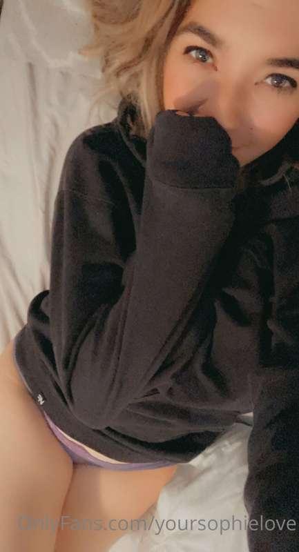 Come cuddle and find out what’s under this hoodie 😘