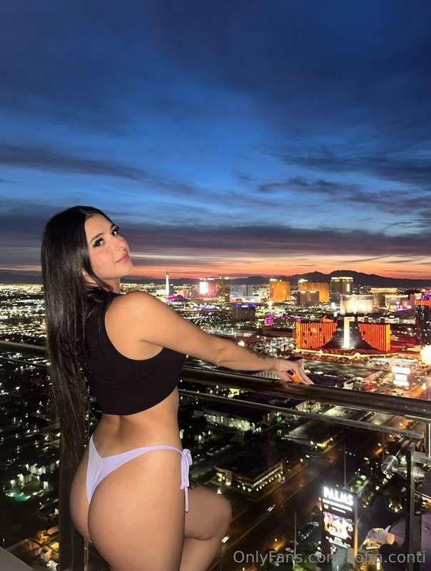what do you like more? the landscape or me?🙈