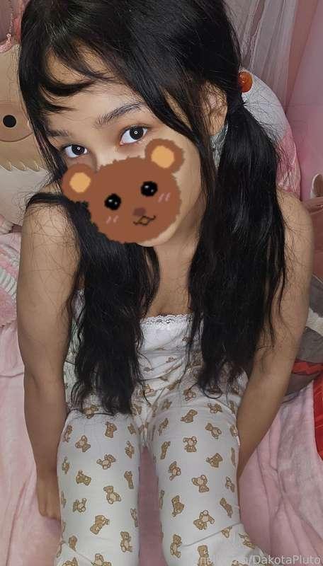 Day 4 wisdom teefs update: Swelling is going down, but into my body so I feel like a huge balloon even though I'm still not really eating anything, only like one soup a day 🥲 Pain is less though, and its easier to swallow :33

#teen #petite #barelylegal #young #babyface #asian #teenager #18yo #pussy