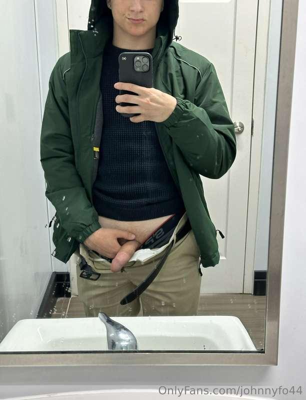 Getting horny at work😊 Might have to take a bathroom break a..