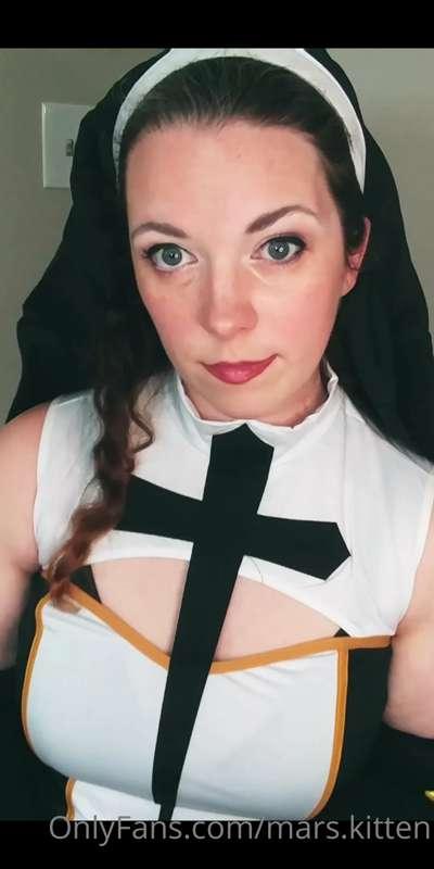 Watch this nun take this cock in her mouth. :o