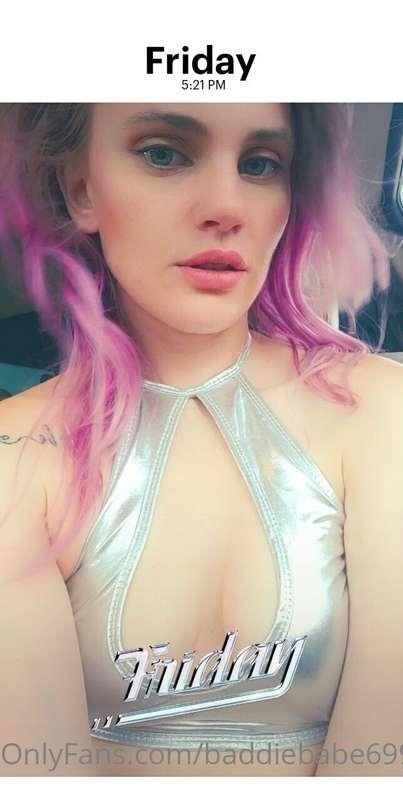 🤖🛸🚀🪐 outta this world space babe 👽⚪️✌️🖤