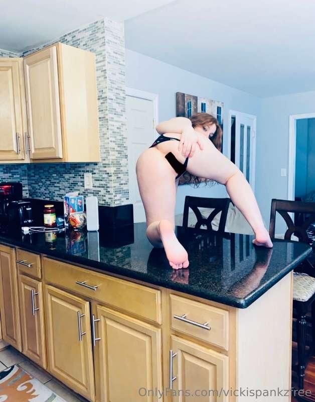 😜