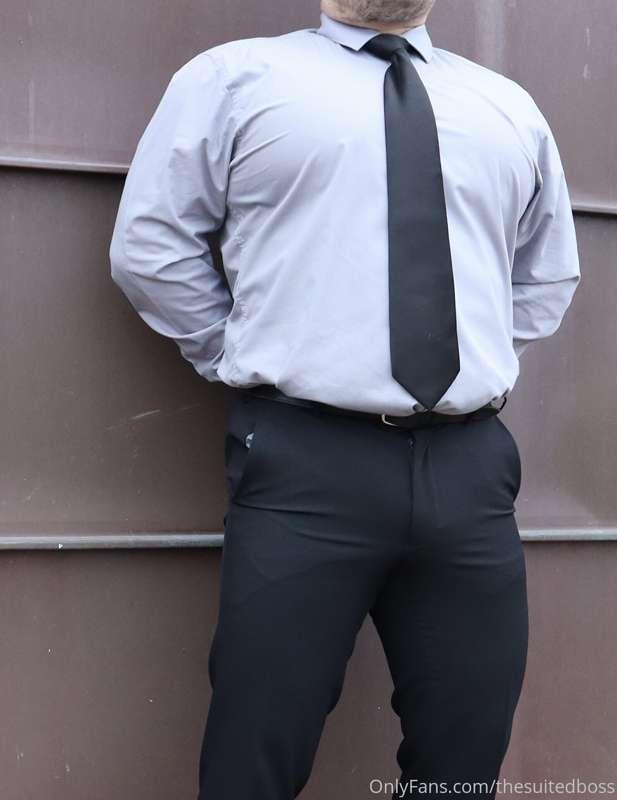 thesuitedboss image #2