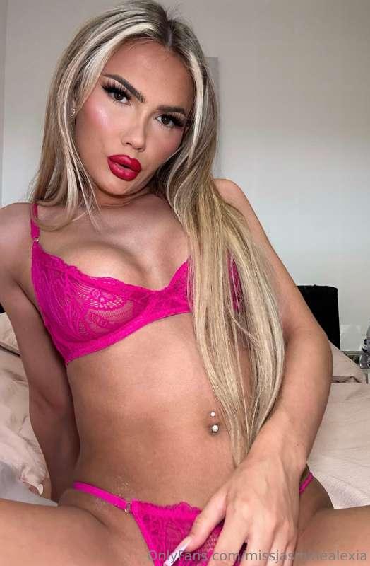 Who wants to have some fun with me tonight, 20% off all ppvs..