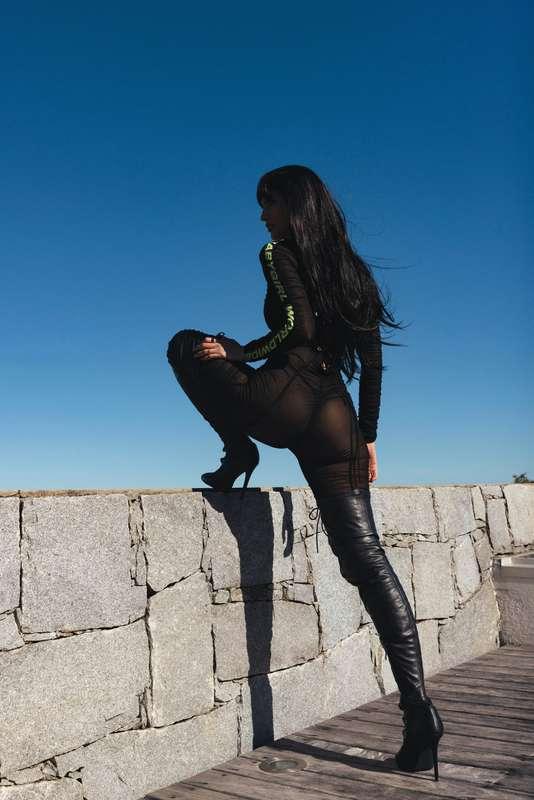 yaelaris image #0