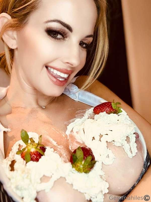 Do you want pancakes or do you want me? Well, you can have b..